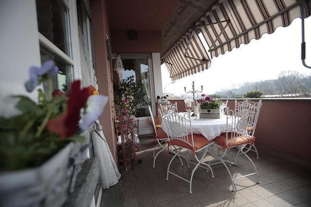 Casciago B&B La Casa Di Pamela מראה חיצוני תמונה