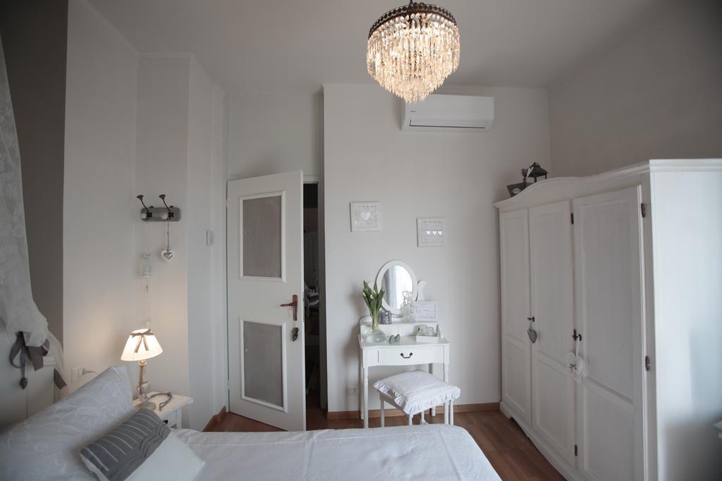 Casciago B&B La Casa Di Pamela מראה חיצוני תמונה