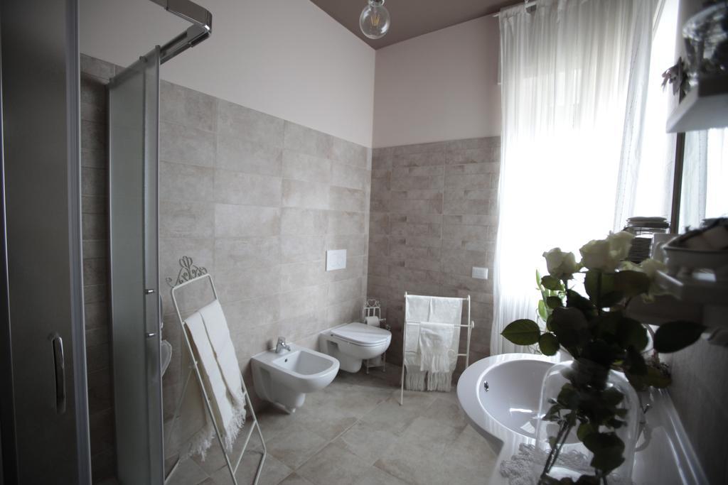 Casciago B&B La Casa Di Pamela מראה חיצוני תמונה
