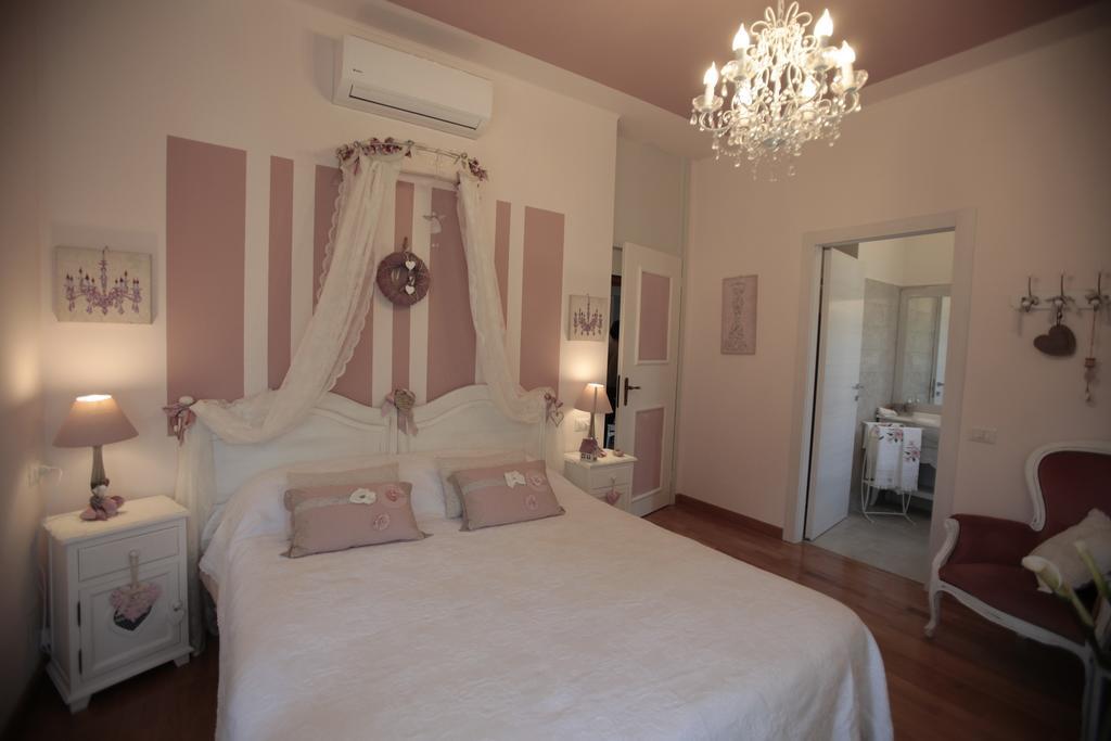 Casciago B&B La Casa Di Pamela מראה חיצוני תמונה