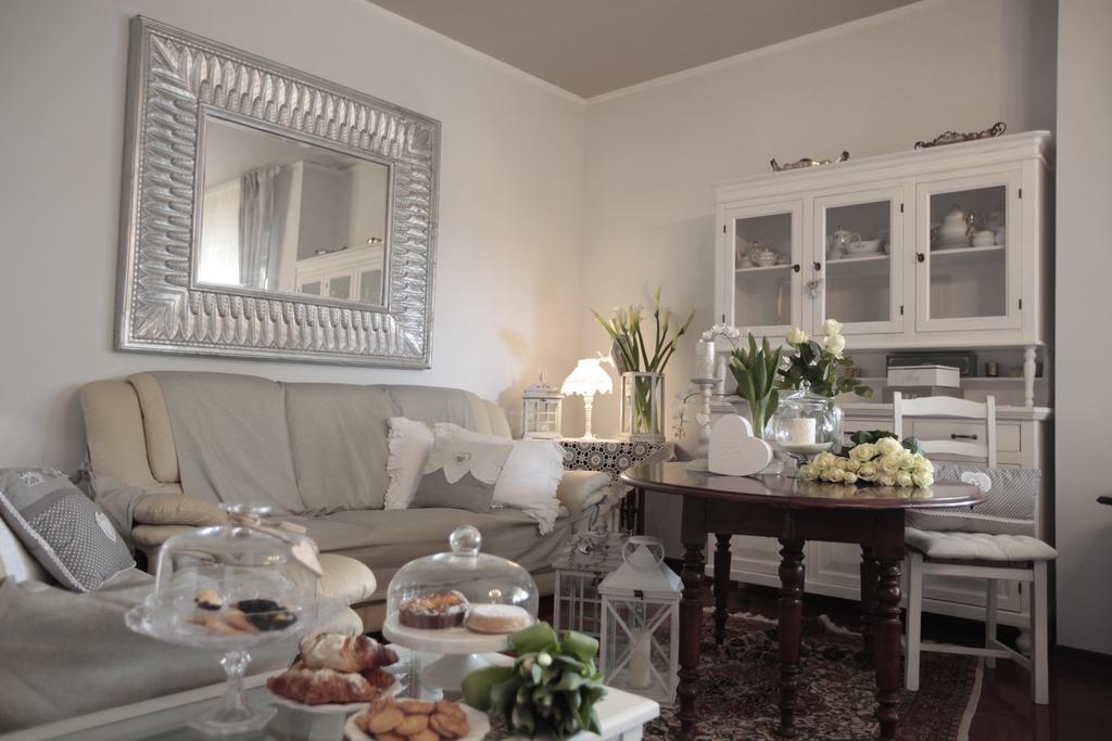 Casciago B&B La Casa Di Pamela מראה חיצוני תמונה