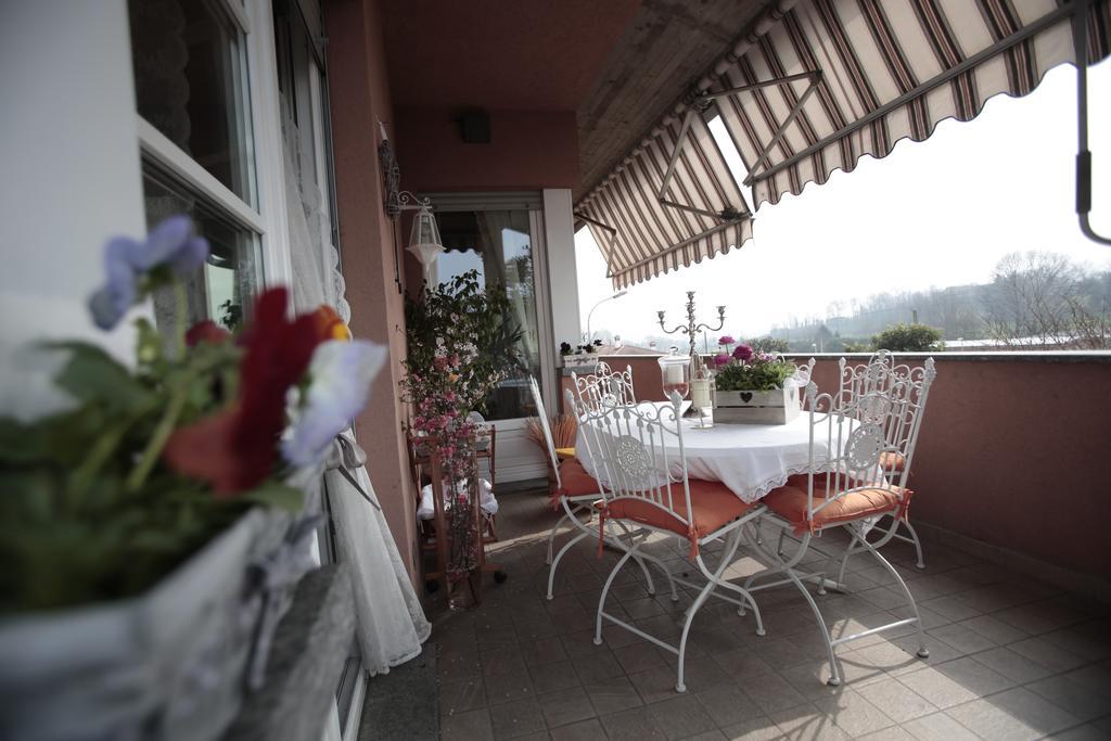 Casciago B&B La Casa Di Pamela מראה חיצוני תמונה